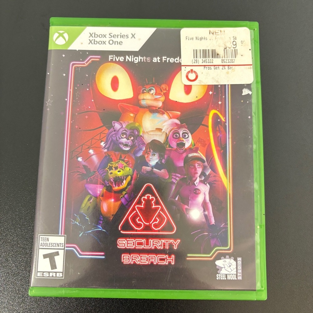 Maximum Games Xbox Series X Five Nights at Freddy's Security Breach Green Disc